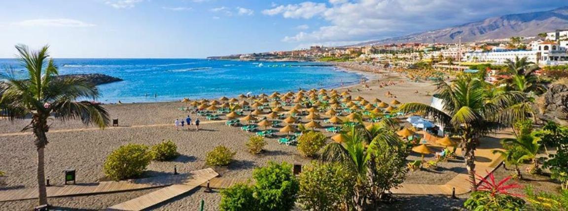 Las Americas Downtown : Prime Location Accomm. Arona  Exteriör bild