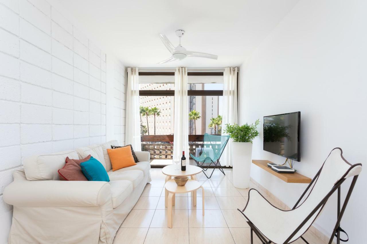 Las Americas Downtown : Prime Location Accomm. Arona  Exteriör bild