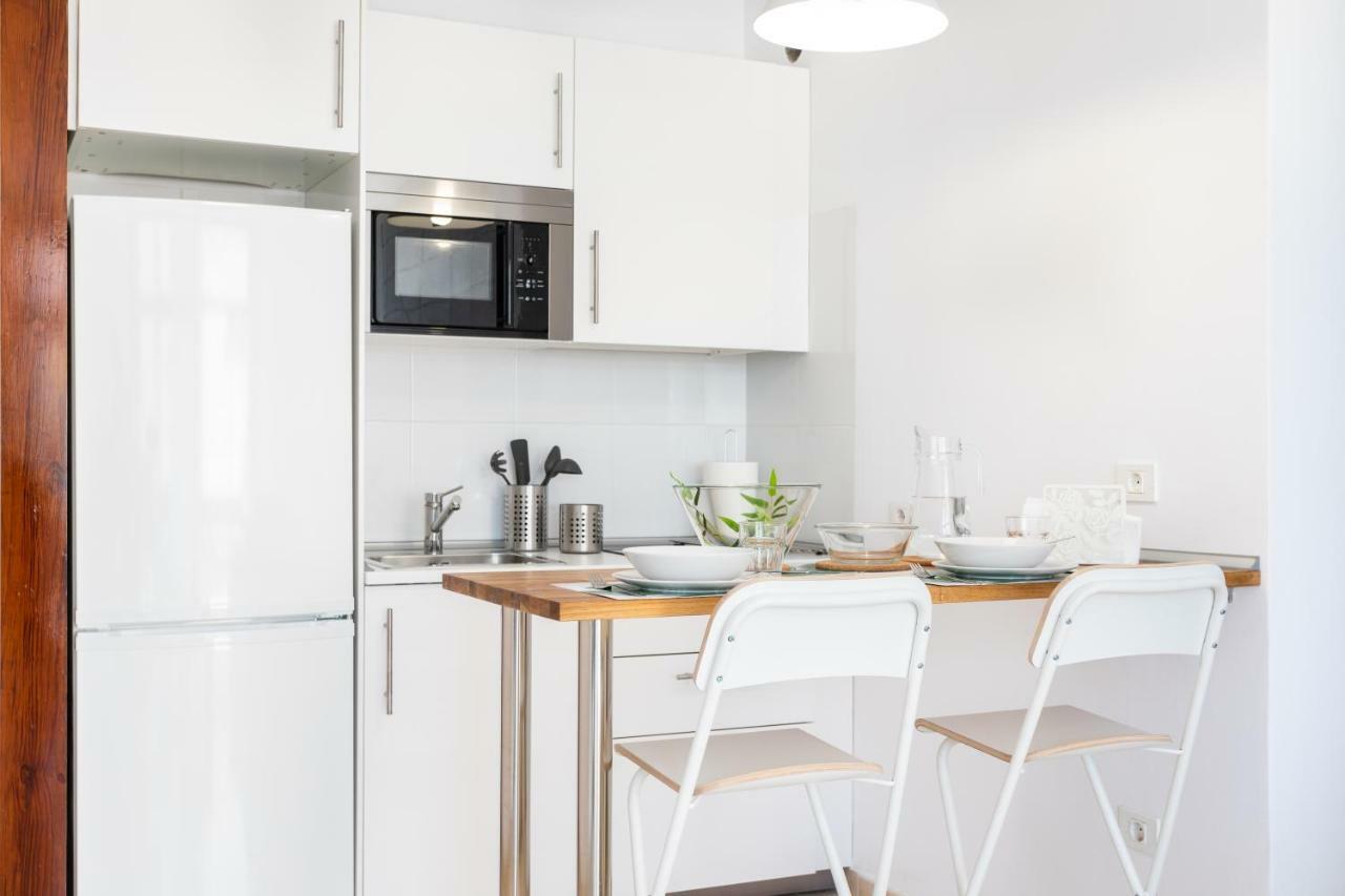 Las Americas Downtown : Prime Location Accomm. Arona  Exteriör bild